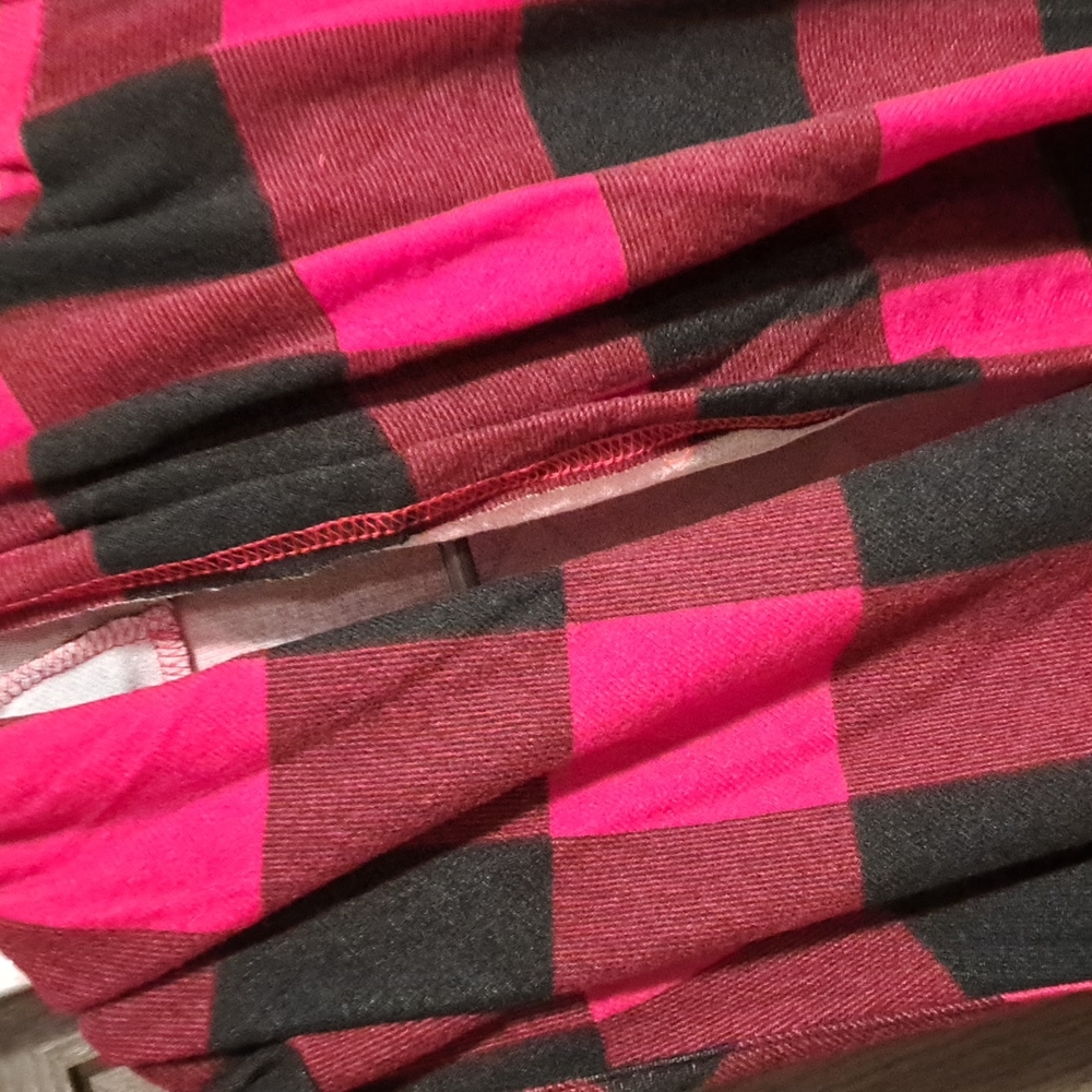 New Buffalo plaid asymmetrical sleeveless cardigan - Picture 7 of 8